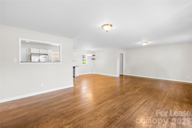 Foto del edificio - 4033 Woodgreen Terrace
