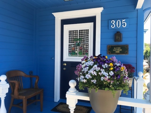 Building Photo - 305 9th St