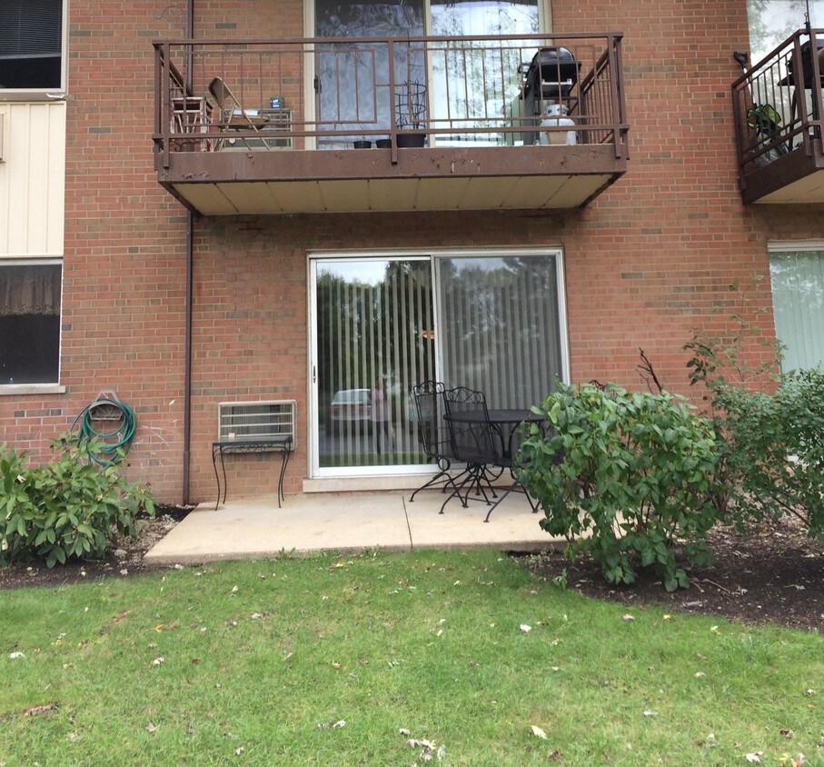 1st floor front view - 1198 Royal Glen Dr