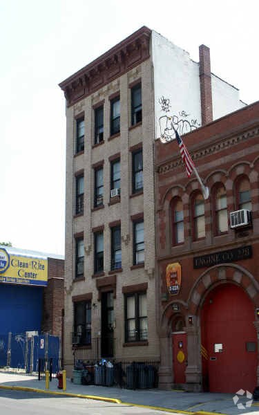 Foto principal - 438 39th St