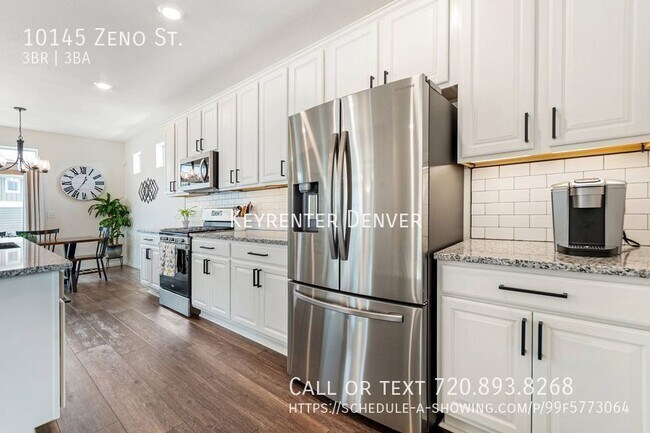 Foto del edificio - Modern Elegance Meets Comfort: 3BR/2.5BA H...