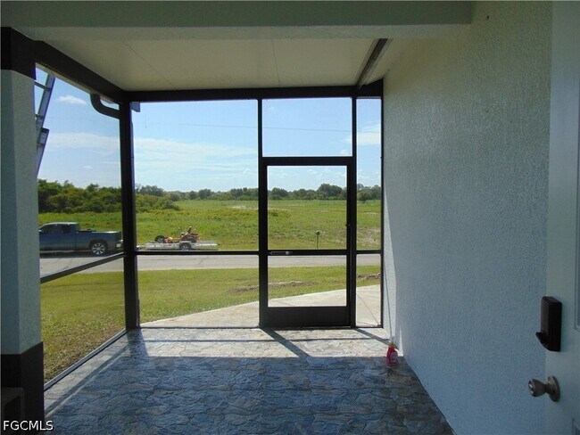 Foto del edificio - 9020 E Castle Cir