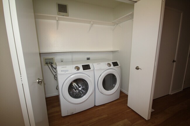 Building Photo - 19 Belle Avenue, Unit 2