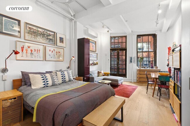 Foto del edificio - 8 W 13th St