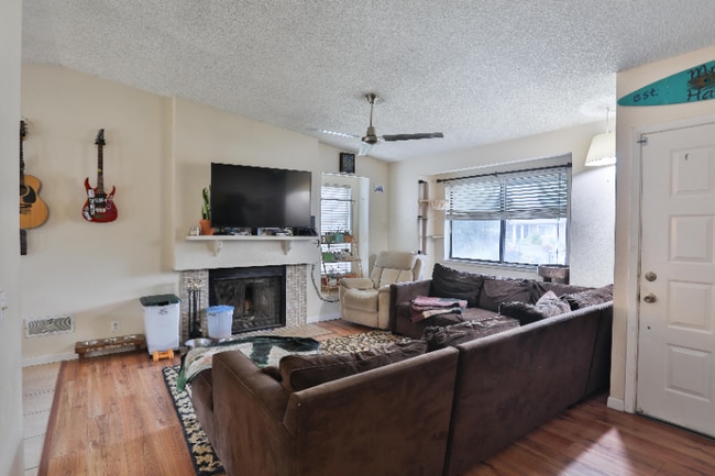 Building Photo - 8620 Coolwoods Way