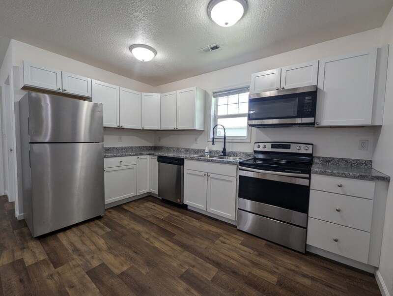 Primary Photo - 401 N 3rd St