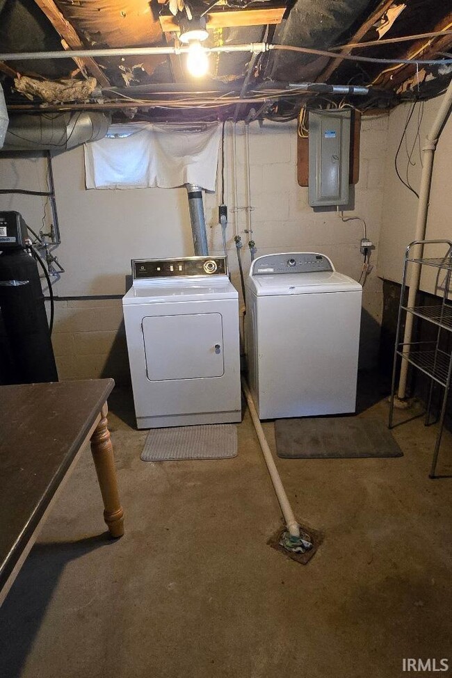 Building Photo - 505 Polk St