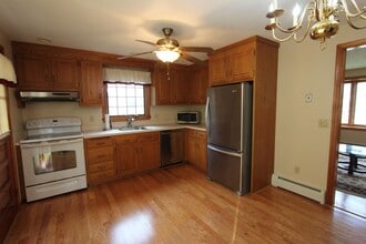 Building Photo - 122 Batterson Dr