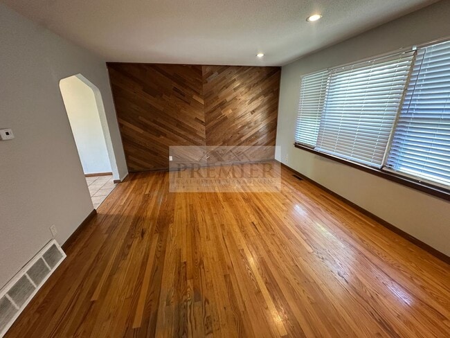 Foto del edificio - 8406 E 92 Pl