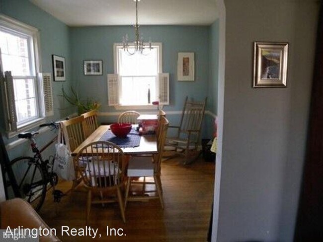 Foto del edificio - 2 br, 1.5 bath House - 203 E. Adams Avenue