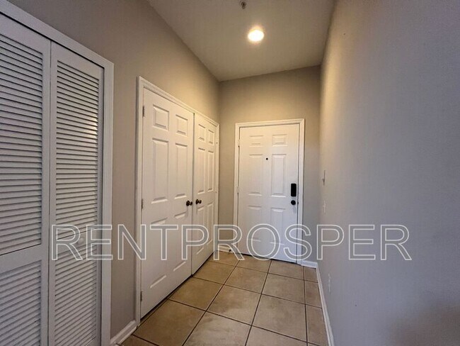 Foto del edificio - 3224 Dante Dr