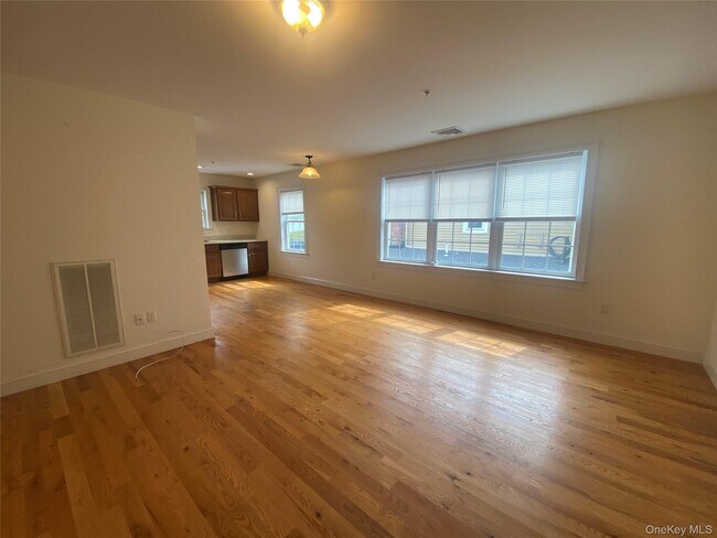 Foto del edificio - 29 N Main St