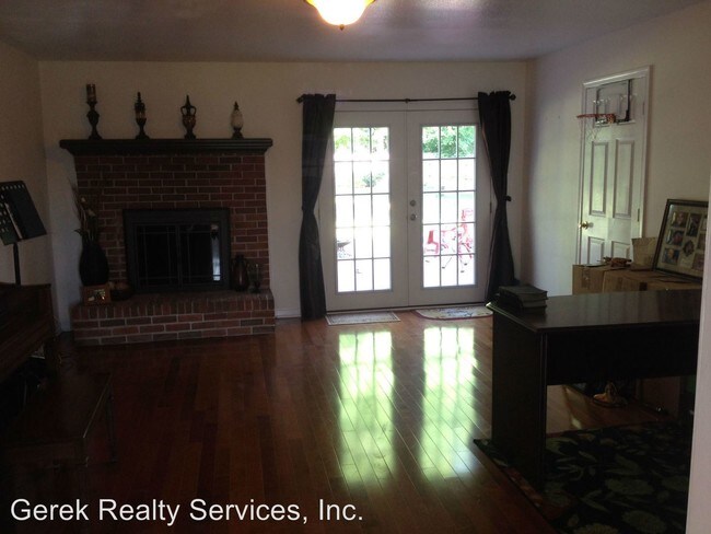 Building Photo - 1325 Acredale Rd