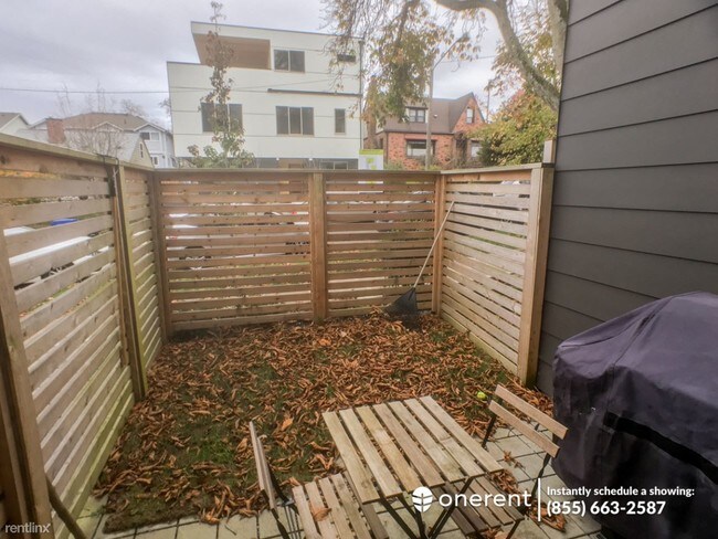 Building Photo - 6545 34th Ave SW