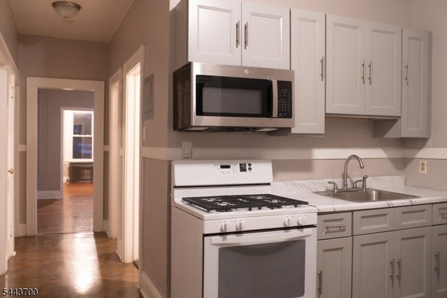 Building Photo - 108 Berkshire Pl