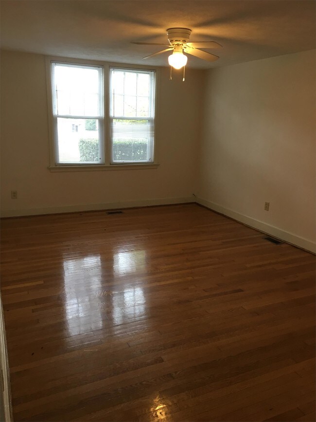 Building Photo - 353 Highland Ave SW