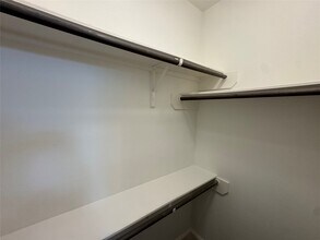 Building Photo - 6755 Highclere Manor Ln