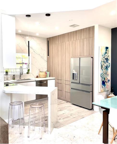 Foto del edificio - 3070 Allamanda St