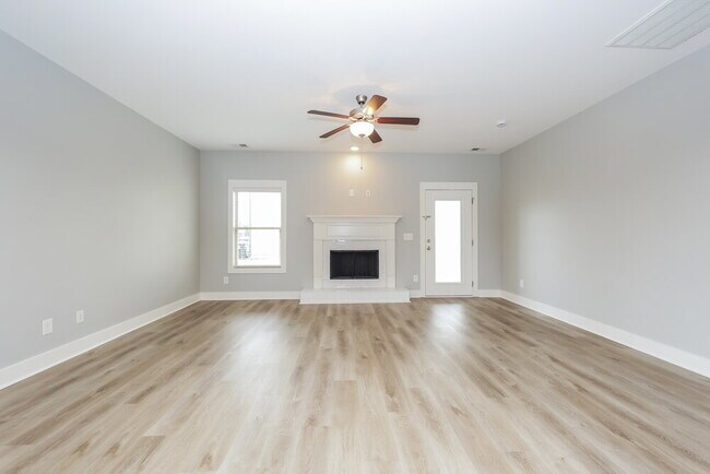 Building Photo - 4113 Stark St