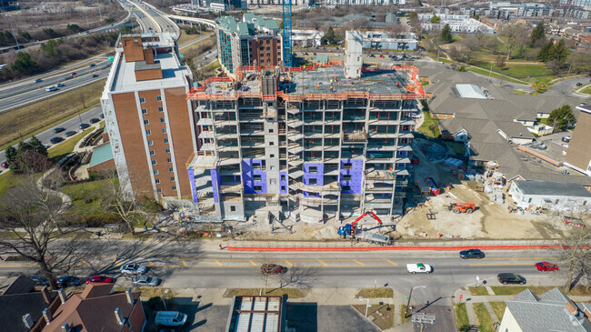 Building Photo - Heritage Pointe