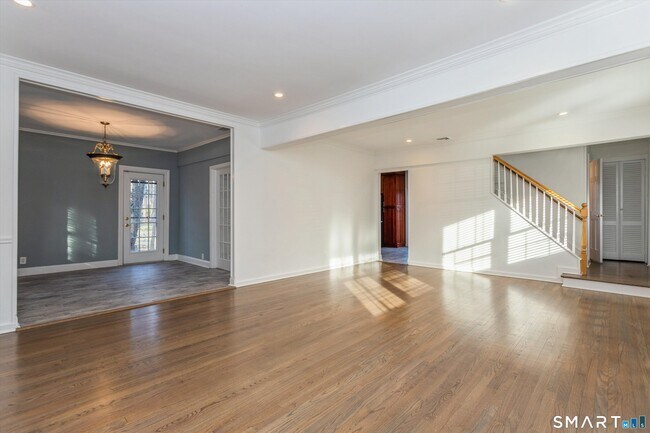 Foto del edificio - 181 E Putnam Ave