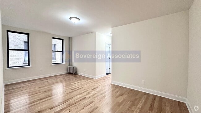Building Photo - 1803 Riverside Dr
