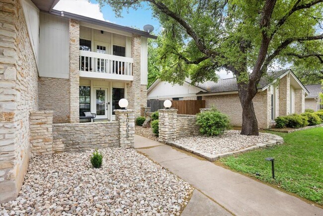 Building Photo - 10505 Spicewood Pkwy