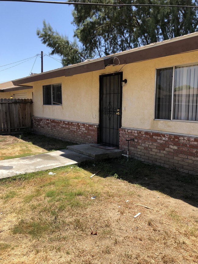Building Photo - 223 E Harding Ave