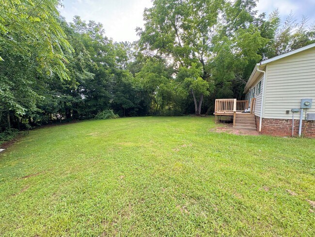 Foto del edificio - Statesville - HWY 90 - 3 Bedroom/ 1.5 Bath