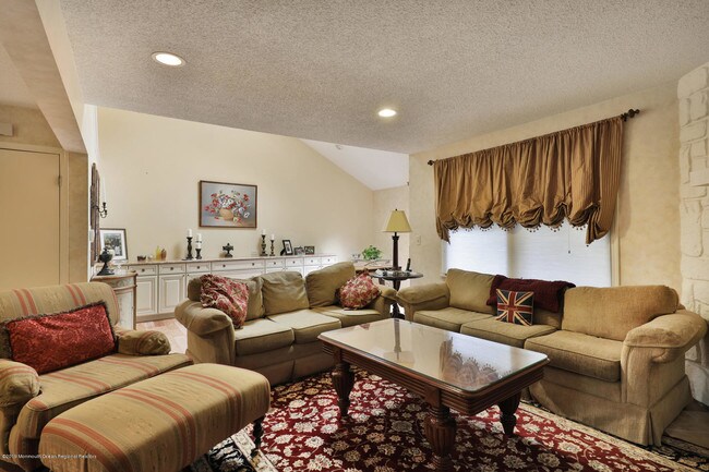 Building Photo - 60 Pape Dr