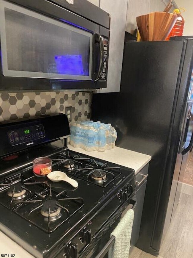 Foto del edificio - 23 Gordon Cir