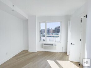 Building Photo - President Street / Crown Heights / Spaciou...