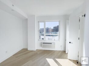 Building Photo - President Street / Crown Heights / Spaciou...