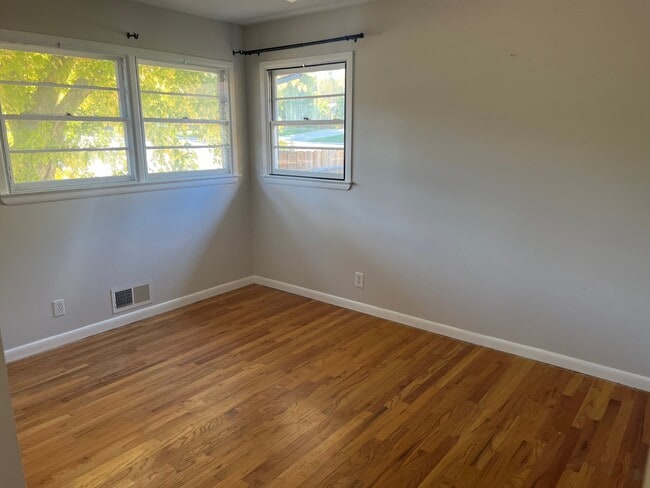 Building Photo - 3120 S Poplar St