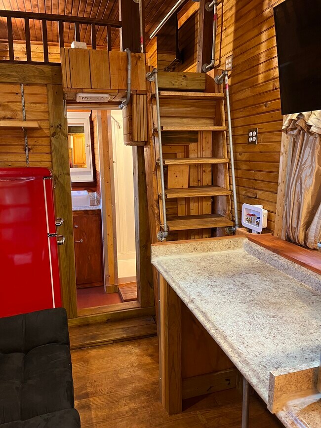 Foto del edificio - 142 Webster St NE