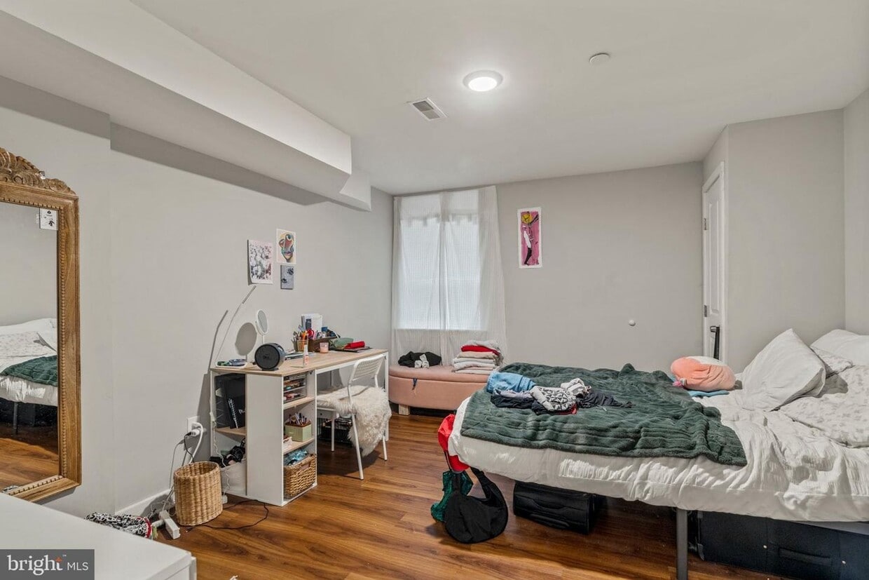 Foto principal - 2130 N Carlisle St