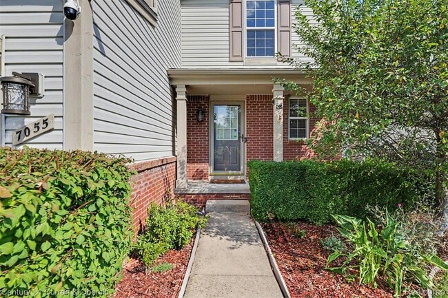 Photo - 7055 Oakridge Drive House
