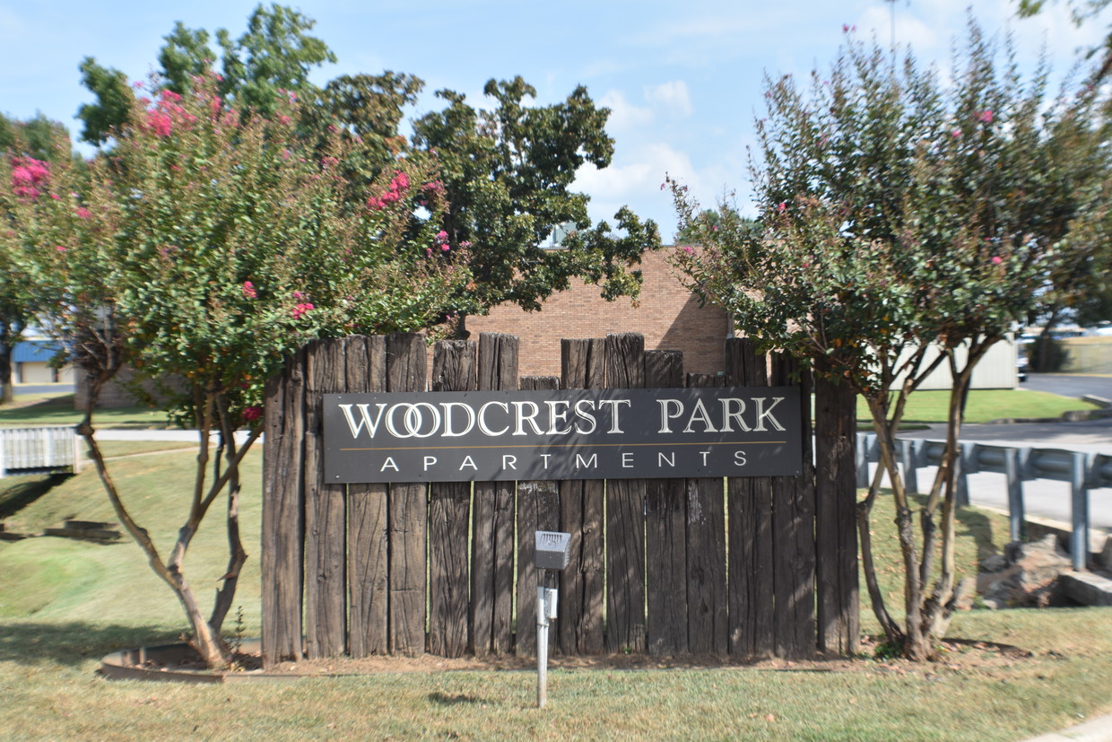 Signage - Woodcrest Park