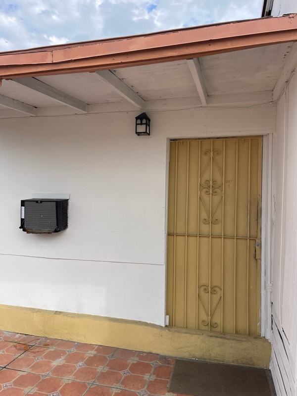 Building Photo - 3131 W 16th Ave