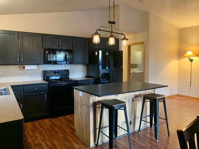 Building Photo - 3916 Eagles Nest Dr