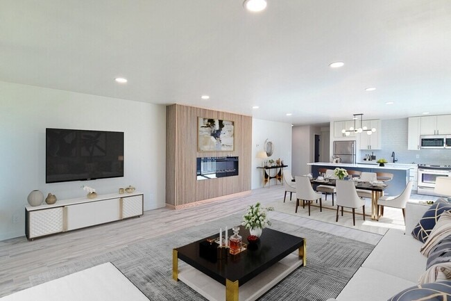 Building Photo - 358 S Coeur D'alene St