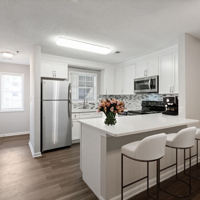 Aurora Apartments in Charlotte, NC