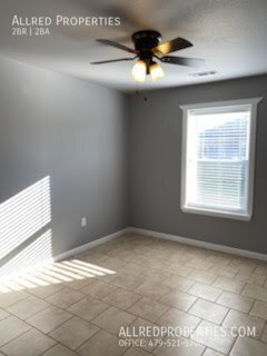 Foto del edificio - Springdale Duplex, Backyard deck, Jack & J...