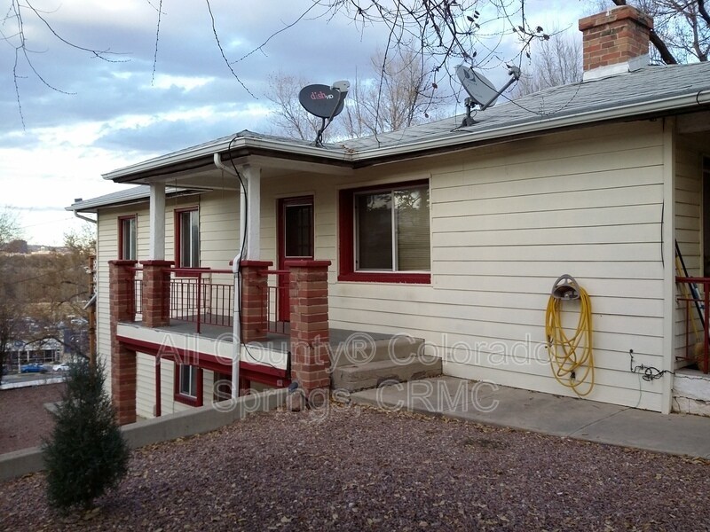 Foto principal - 114 W Brookside St