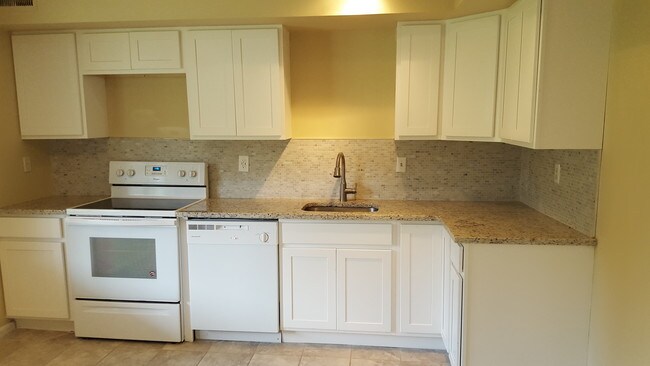 Foto del edificio - 25-3 Laurel Springs Ln