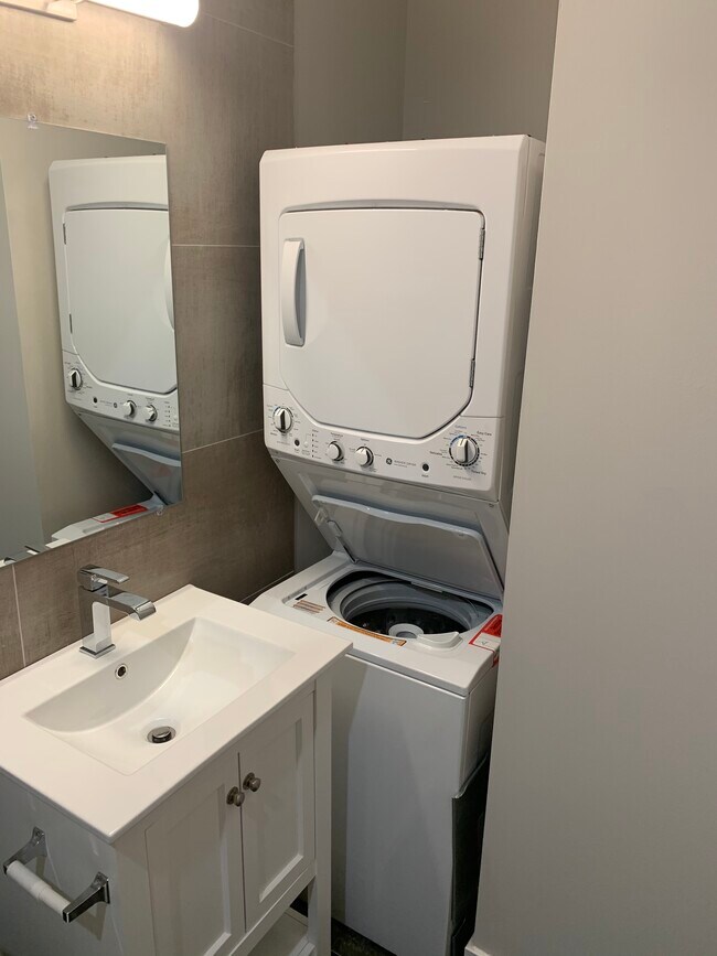 Building Photo - 2207 N Broad St