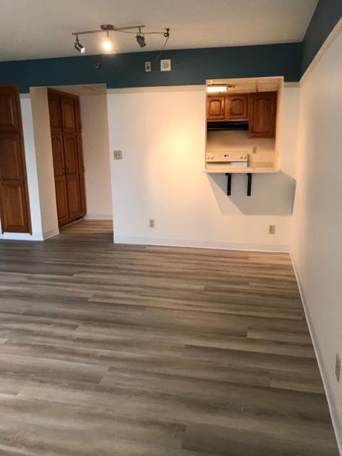 Foto principal - 220 Broadway Ave S