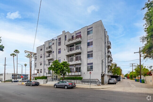 Alt Building - 5605 Gentry Ave