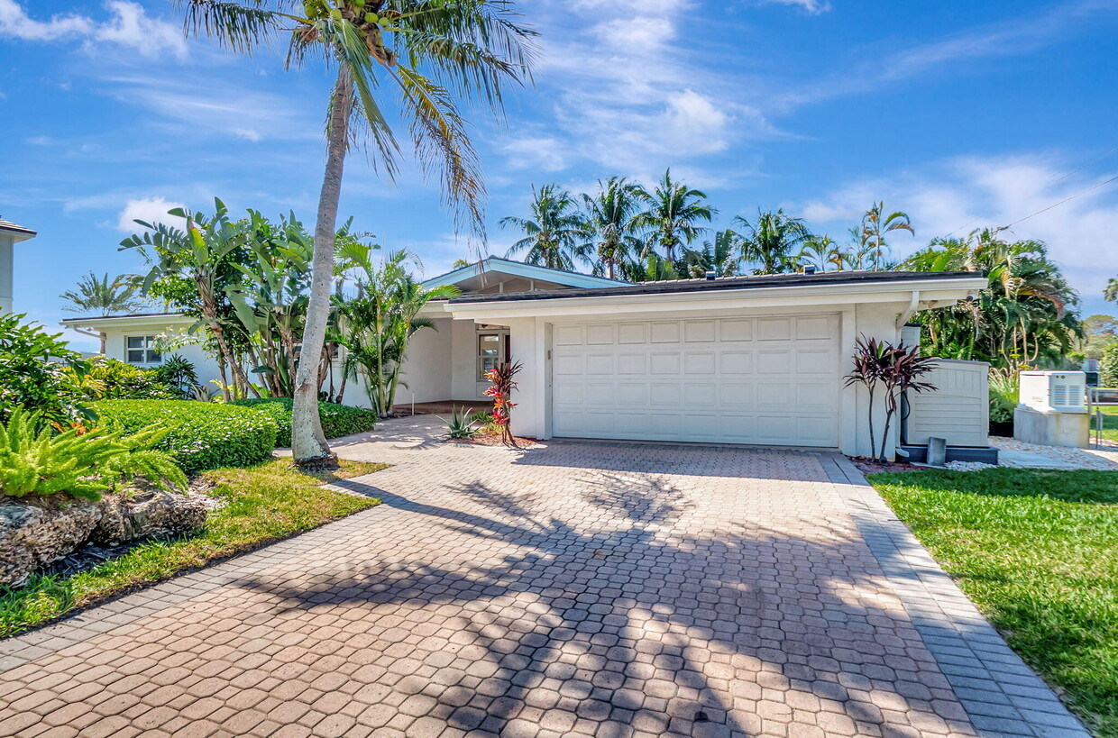 Foto principal - 3040 Jasmine Terrace