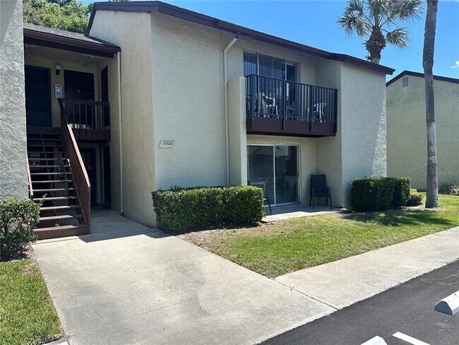 Foto del edificio - 4215 E Bay Dr